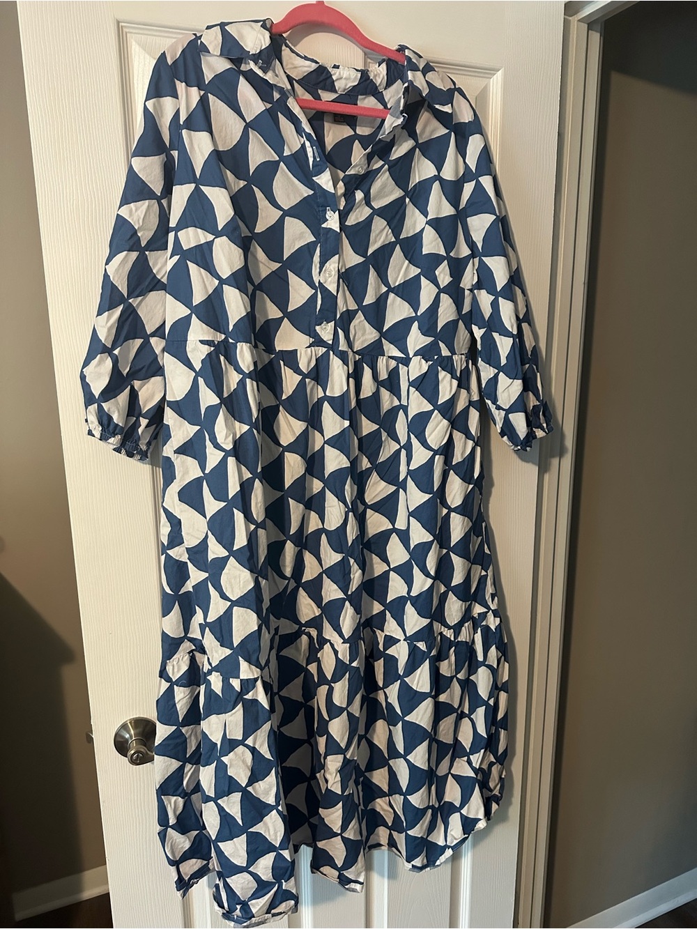 Rachel Zoe Blue and White Geometric Tiered Casual Dress